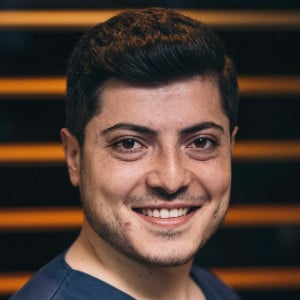 portrait dr Gokhan Yilmaz studio dentaire